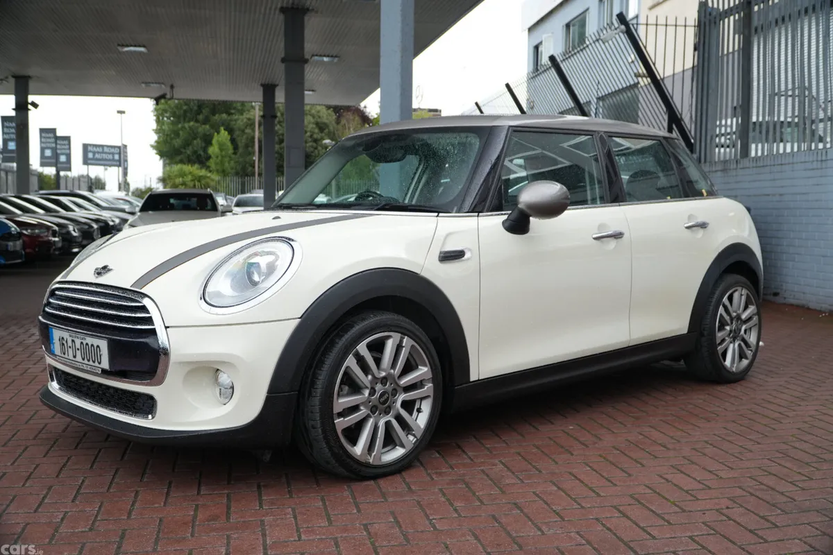 Mini Cooper Hatchback, Diesel, 2016, White