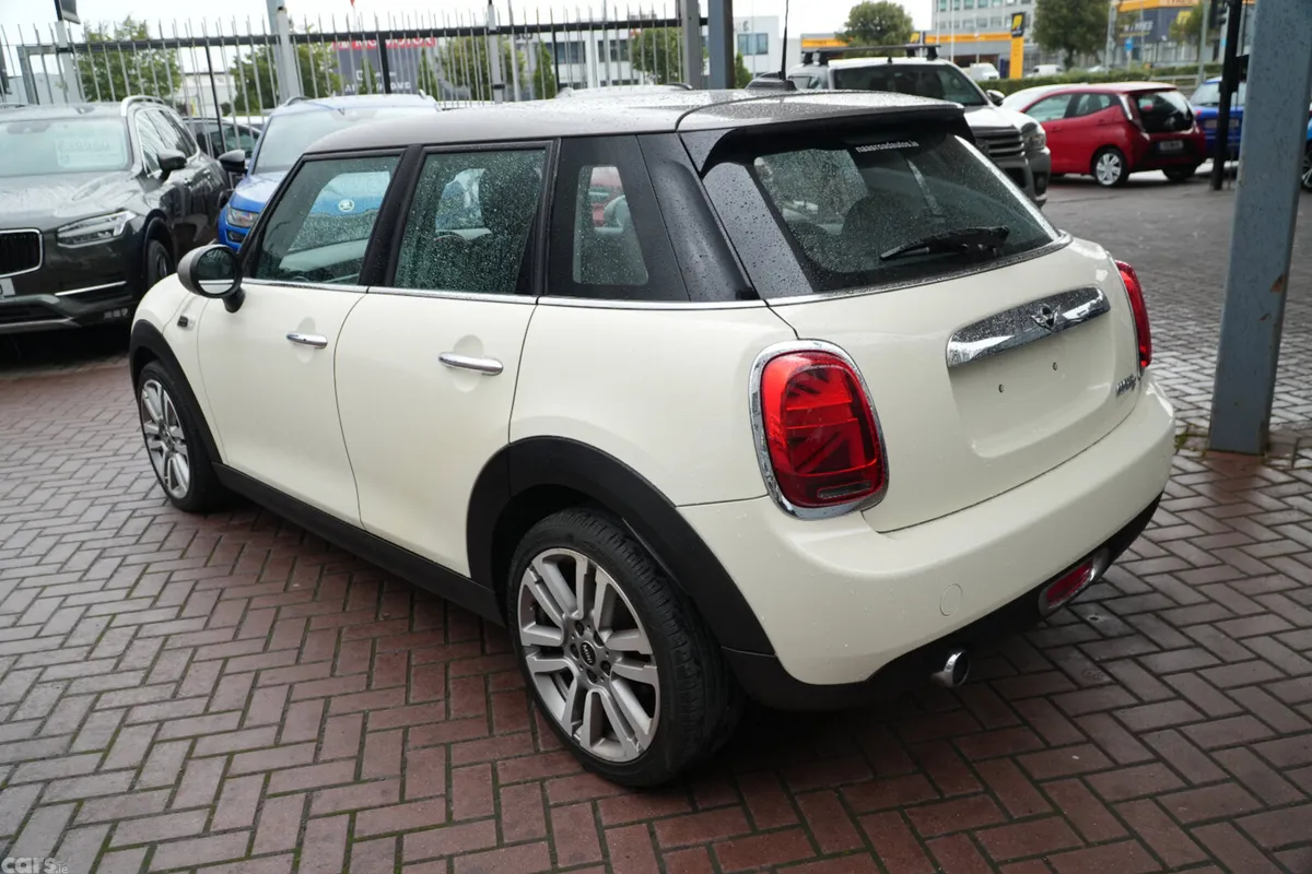 Mini Cooper Hatchback, Diesel, 2016, White