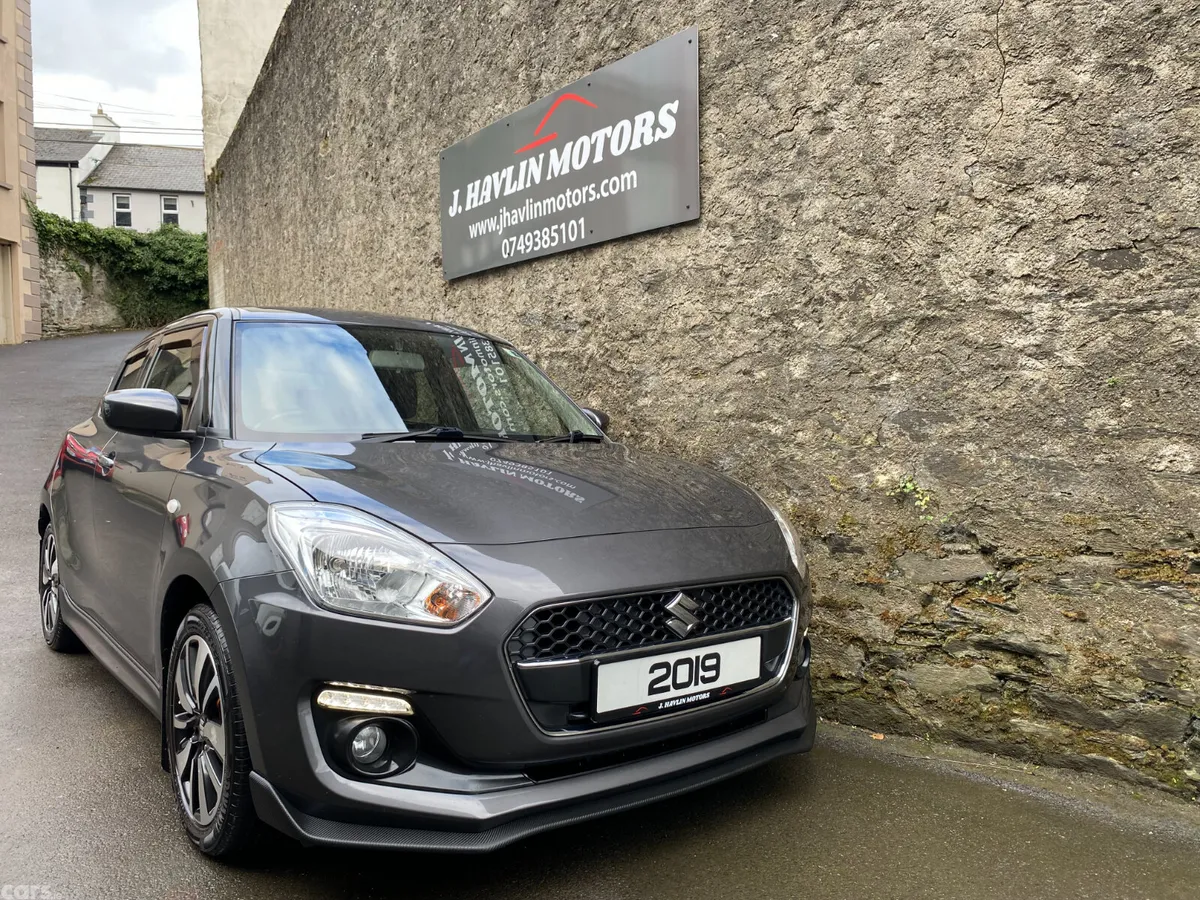 Suzuki Swift Hatchback, Petrol, 2019, Grey
