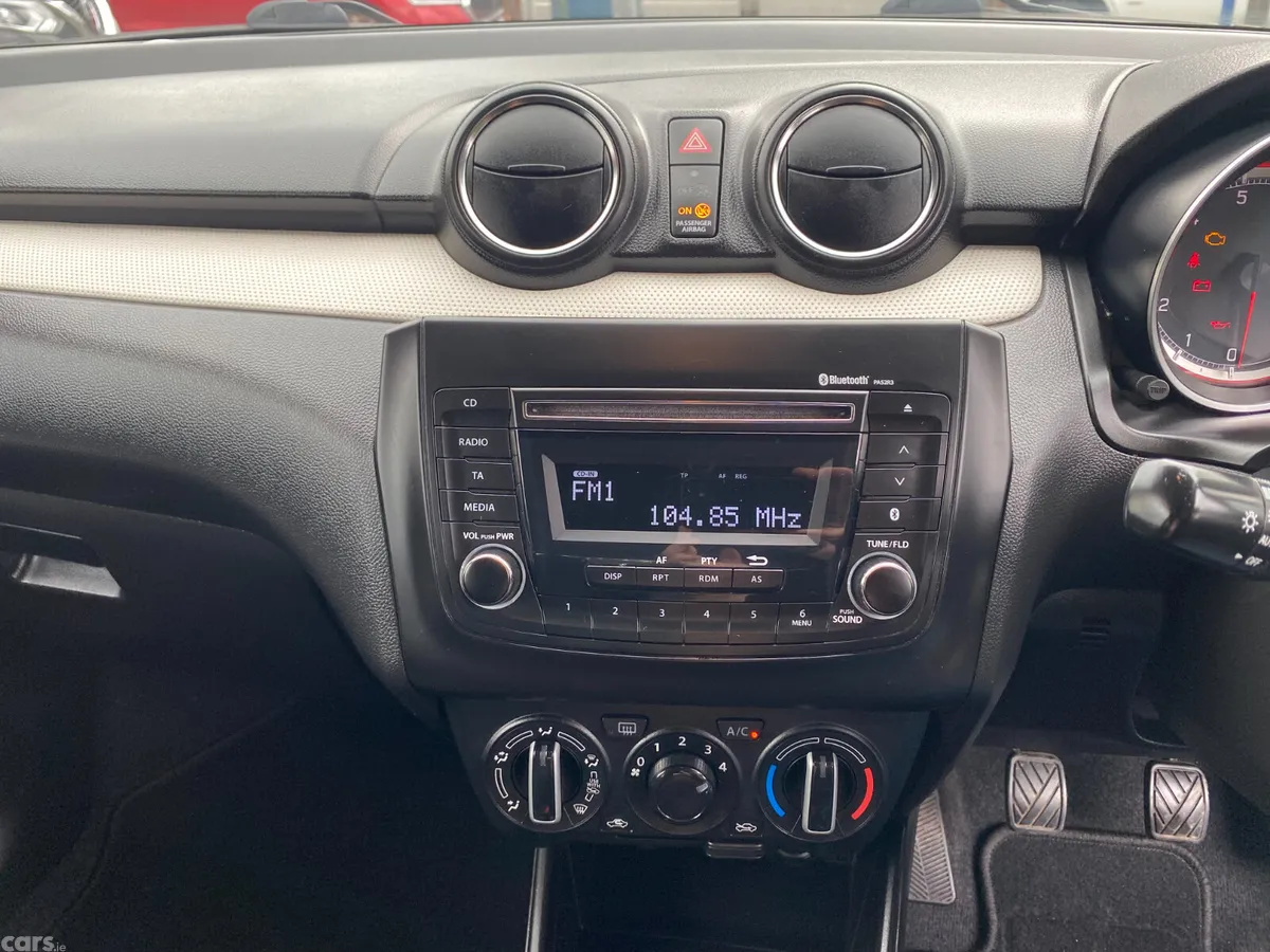 Suzuki Swift Hatchback, Petrol, 2019, Grey