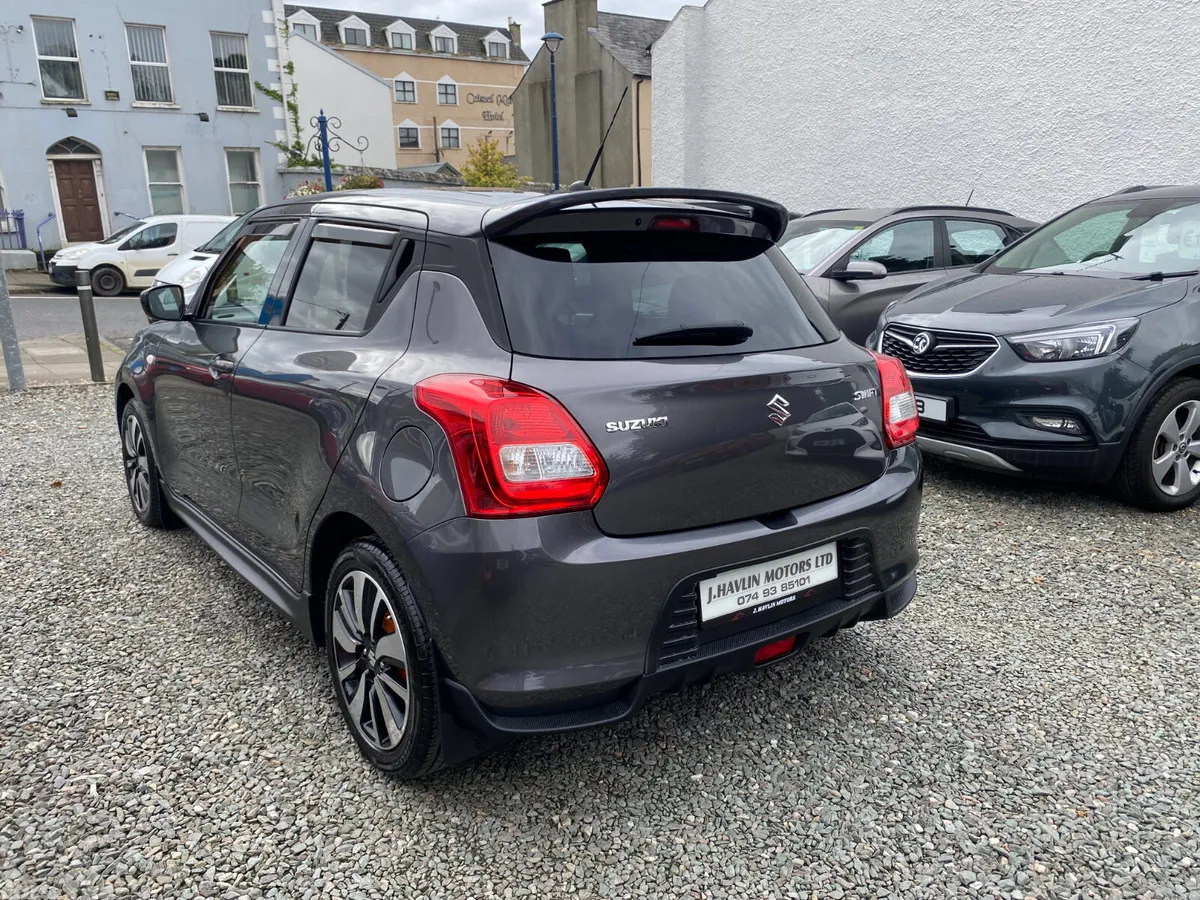 Suzuki Swift Hatchback, Petrol, 2019, Grey