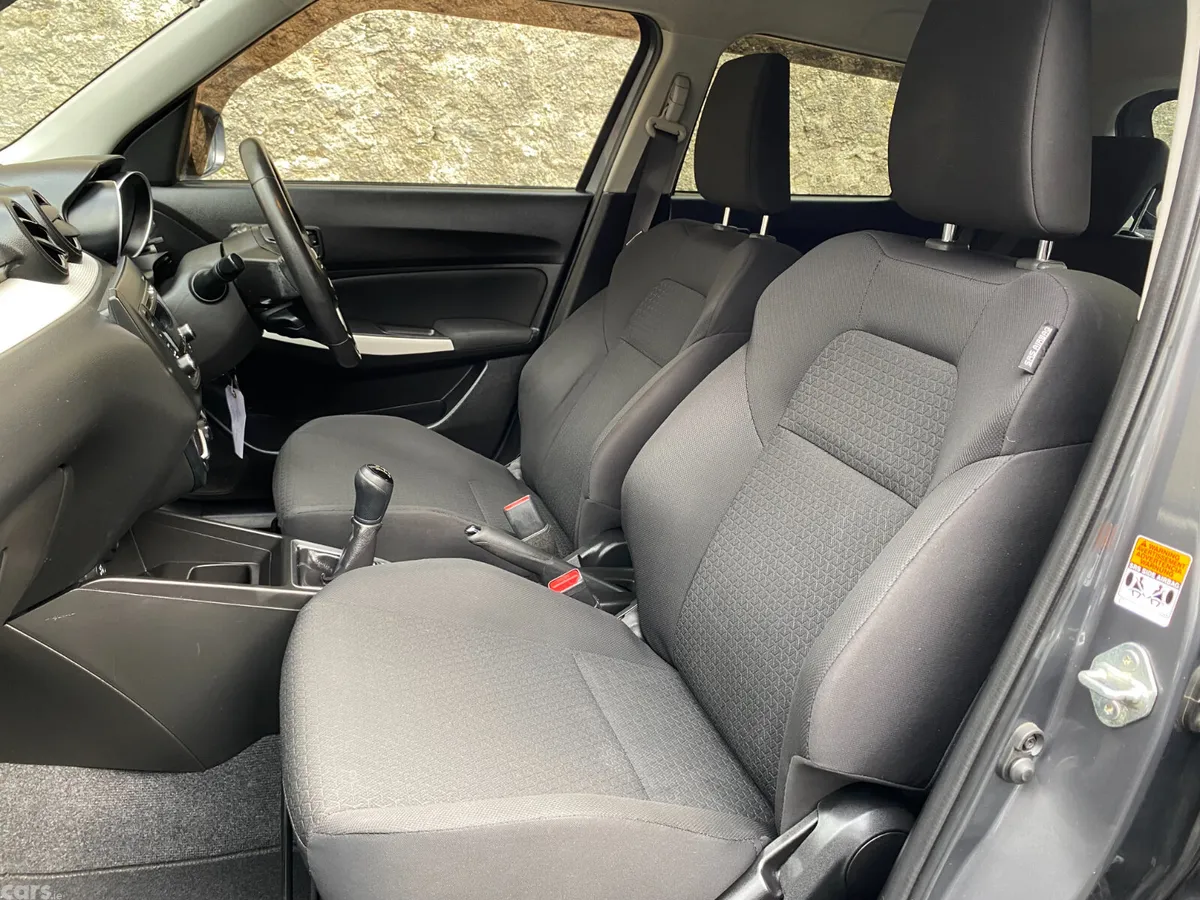 Suzuki Swift Hatchback, Petrol, 2019, Grey