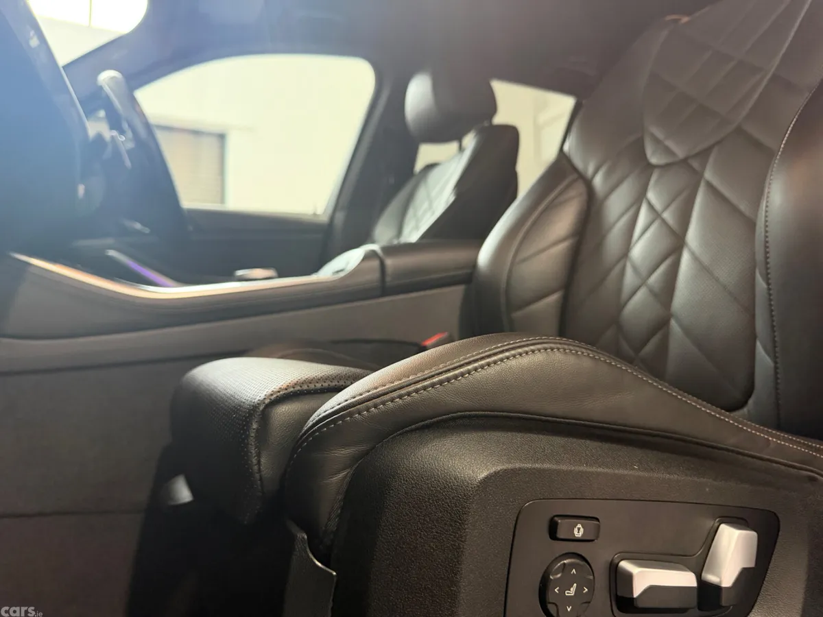 BMW X5 SUV, Petrol Plug-in Hybrid, 2023, Black