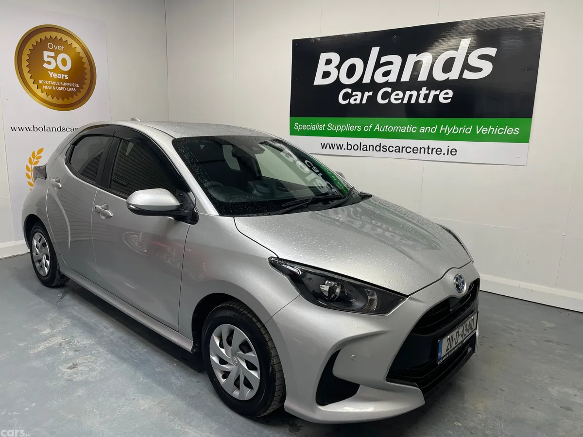 Toyota Yaris Hatchback, Petrol Hybrid, 2021, Silver