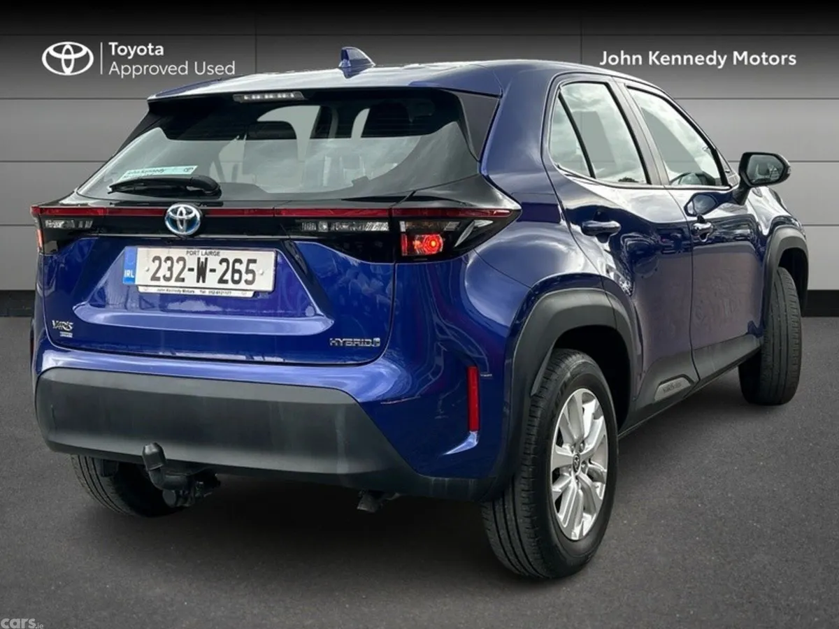 Toyota Yaris Cross Hatchback, Petrol Hybrid, 2023, Blue