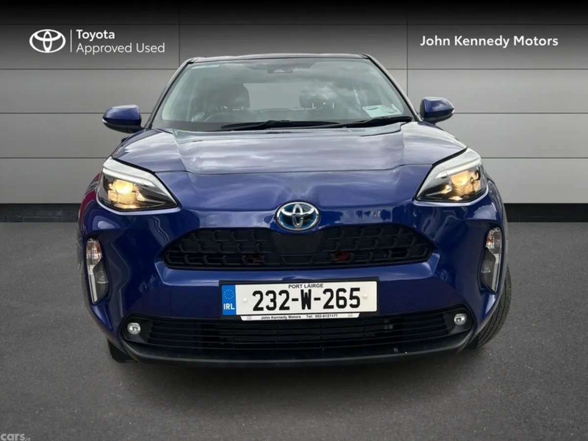 Toyota Yaris Cross Hatchback, Petrol Hybrid, 2023, Blue