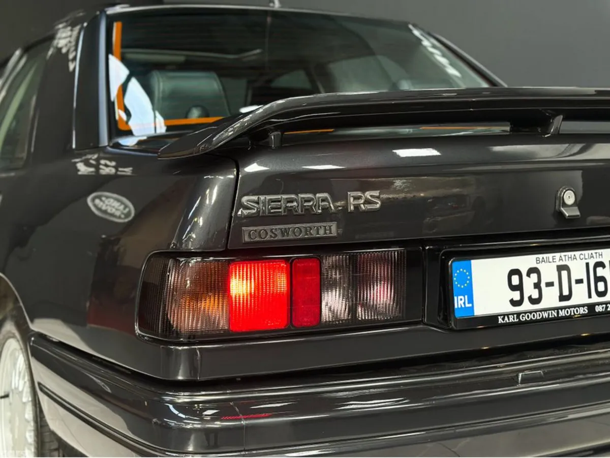 Ford Sierra Saloon, Petrol, 1993, Black
