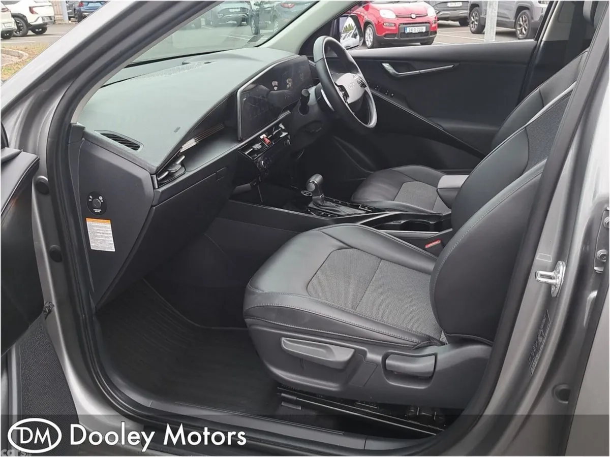 Kia Niro SUV, Petrol Hybrid, 2024, Grey