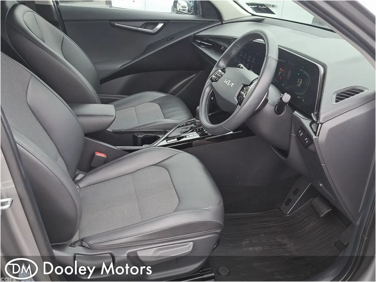Kia Niro SUV, Petrol Hybrid, 2024, Grey