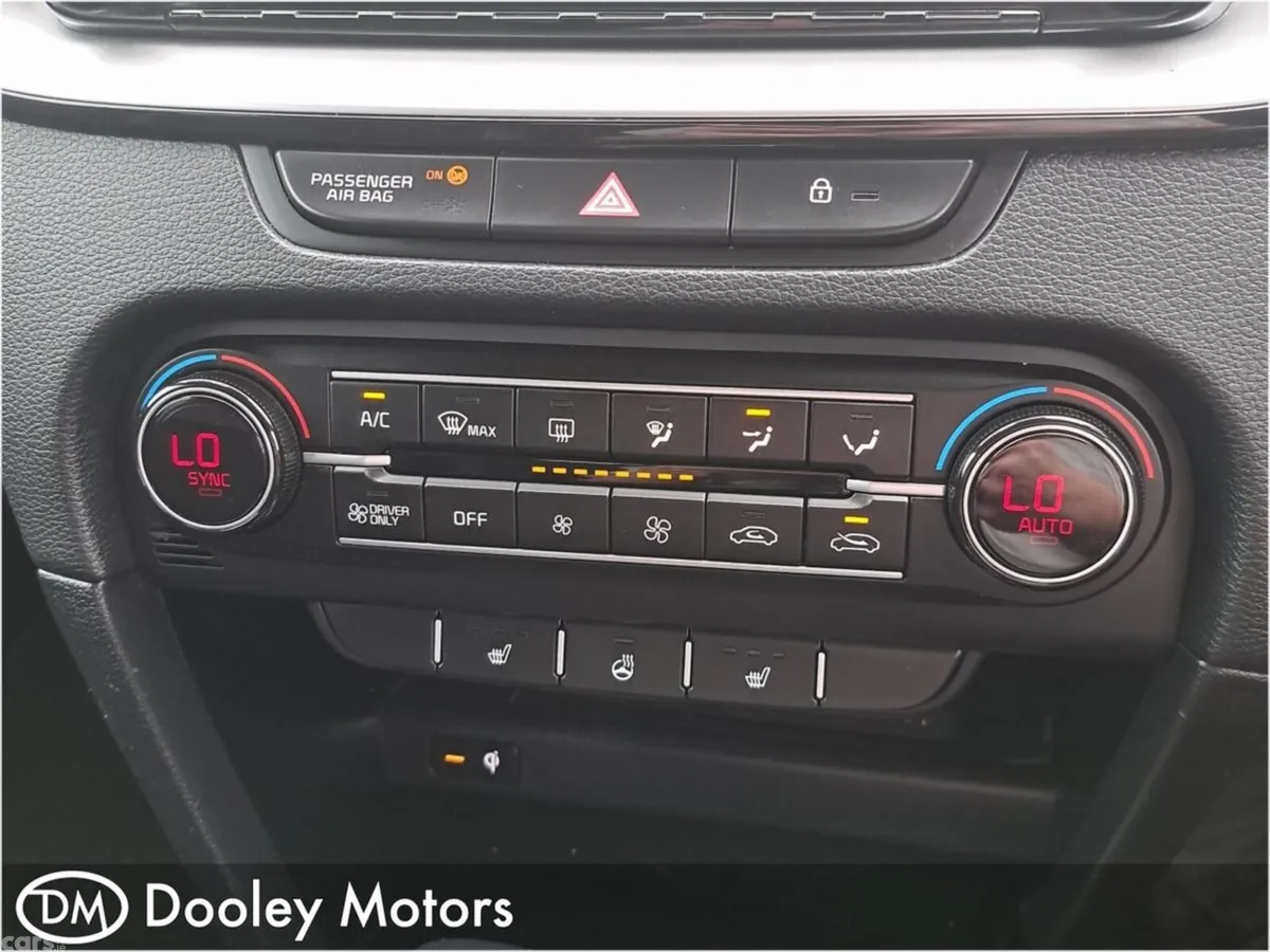 Kia XCeed Hatchback, Petrol Plug-in Hybrid, 2024, Red