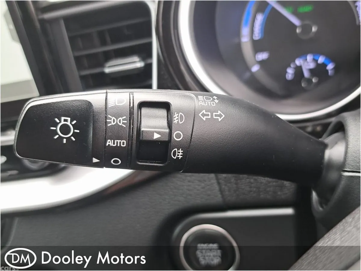 Kia XCeed Hatchback, Petrol Plug-in Hybrid, 2024, Red