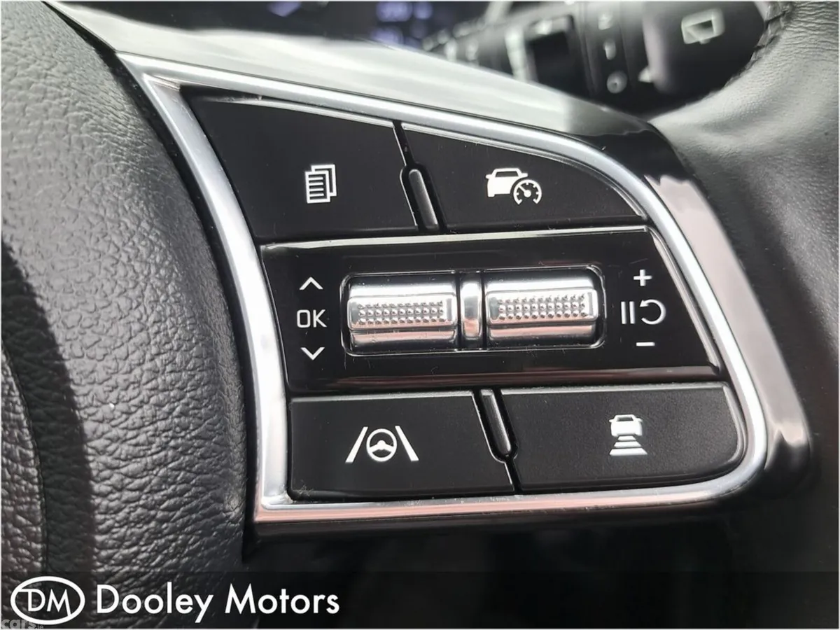 Kia XCeed Hatchback, Petrol Plug-in Hybrid, 2024, Red