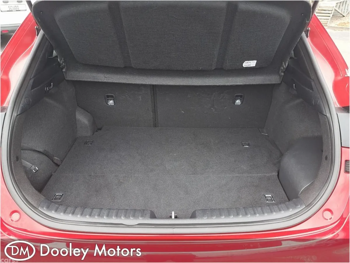 Kia XCeed Hatchback, Petrol Plug-in Hybrid, 2024, Red