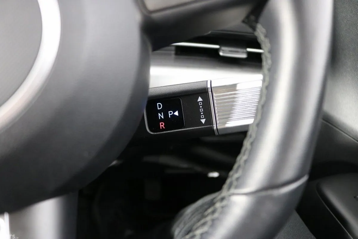 Hyundai KONA MPV, Petrol, 2025, White