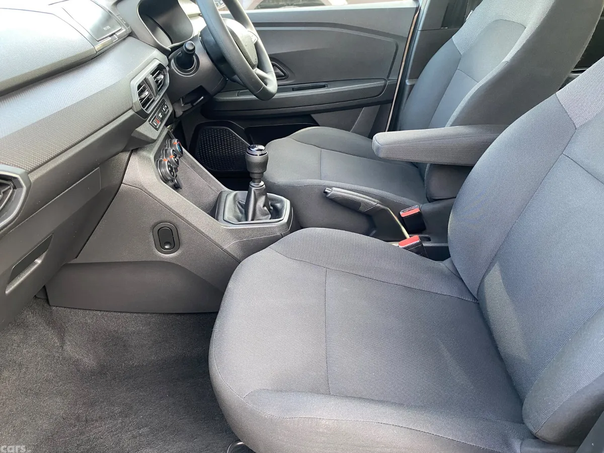 Dacia Sandero Hatchback, Petrol, 2023, Grey