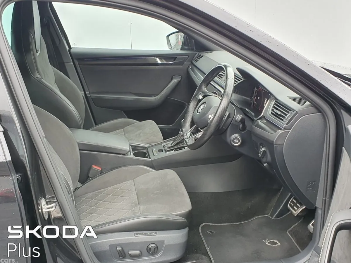 Skoda Superb Saloon, Diesel, 2023, Black