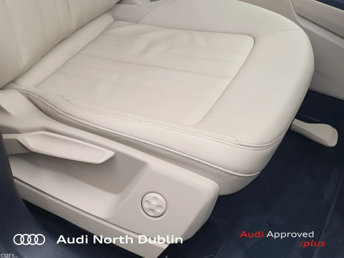 Audi Q5 SUV, Diesel, 2022, Blue