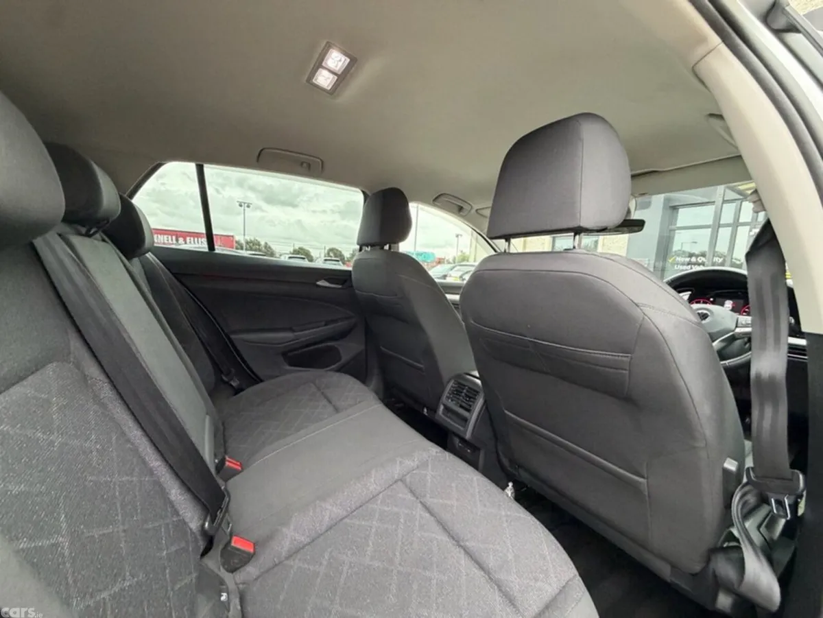 Volkswagen Golf Hatchback, Diesel, 2023, Silver