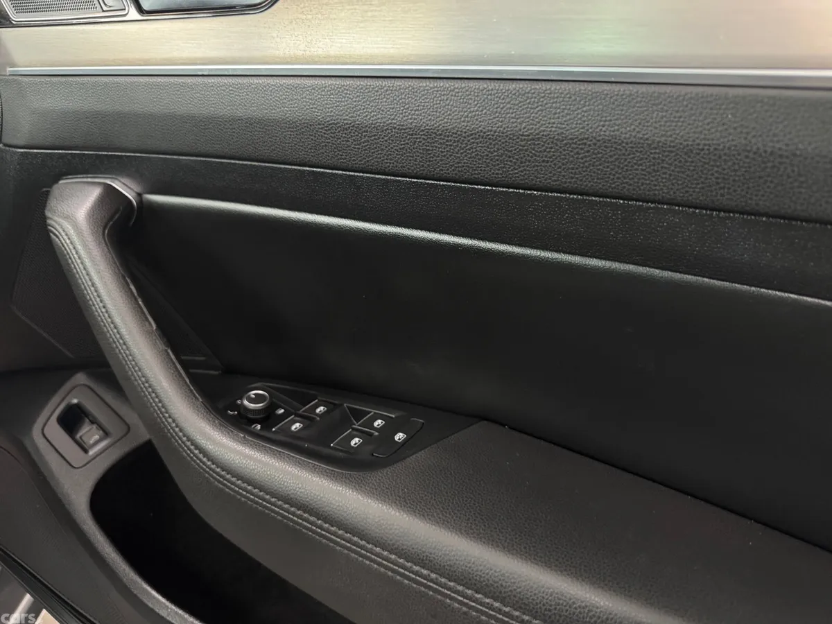 Volkswagen Passat Estate, Diesel, 2018, Silver