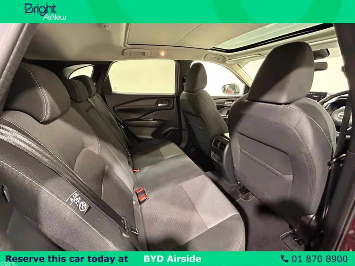 Nissan Qashqai MPV, Petrol, 2023, Red