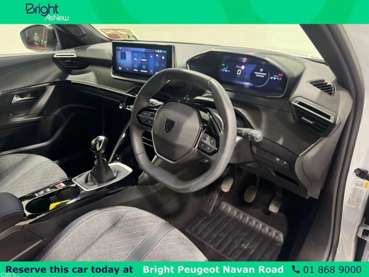 Peugeot 2008 MPV, Petrol, 2025, White