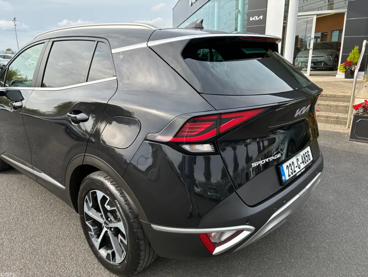 Kia Sportage MPV, Diesel, 2023, Black