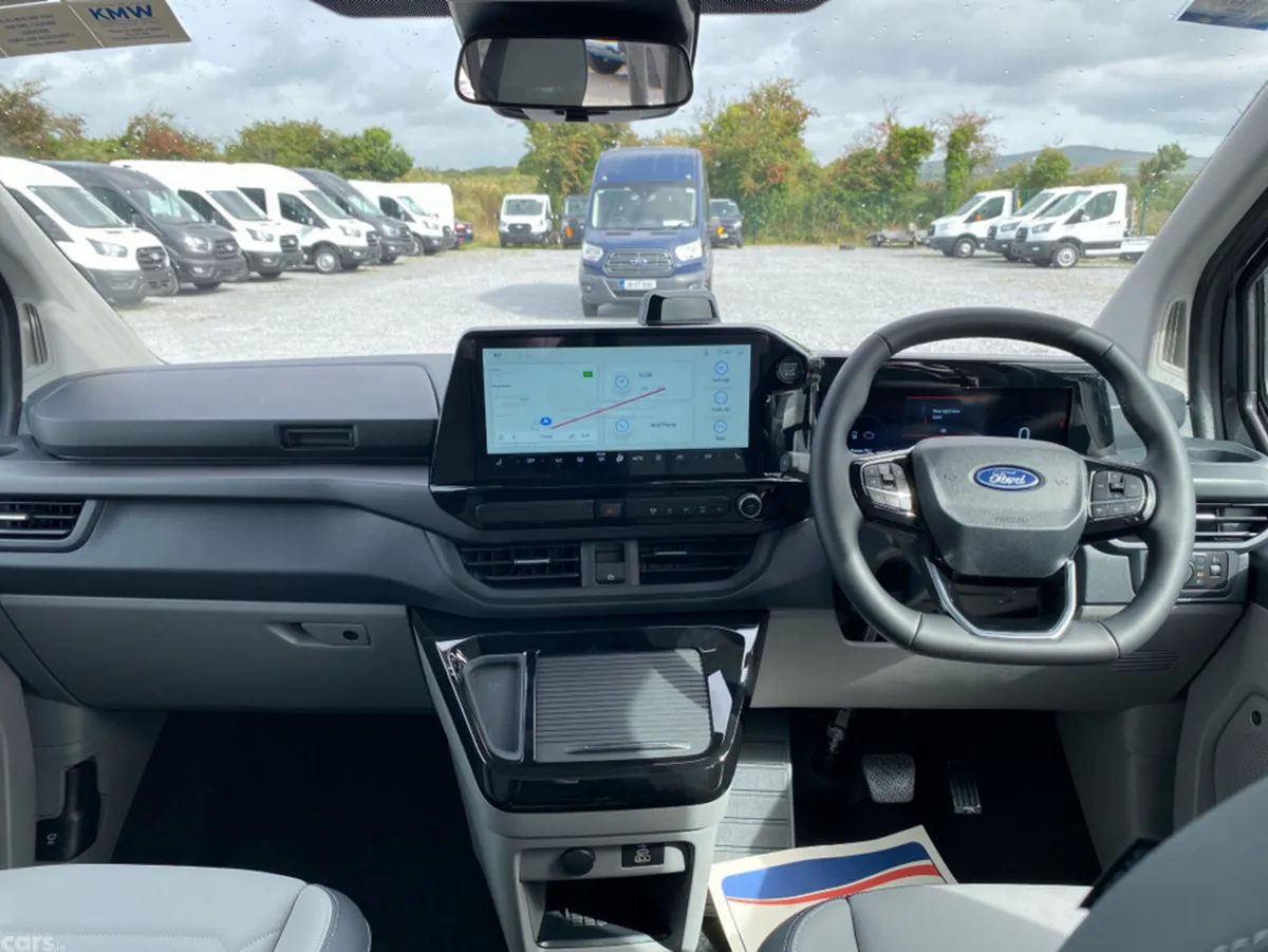 Ford Tourneo Custom Van, Petrol Plug-in Hybrid, 2026, Grey