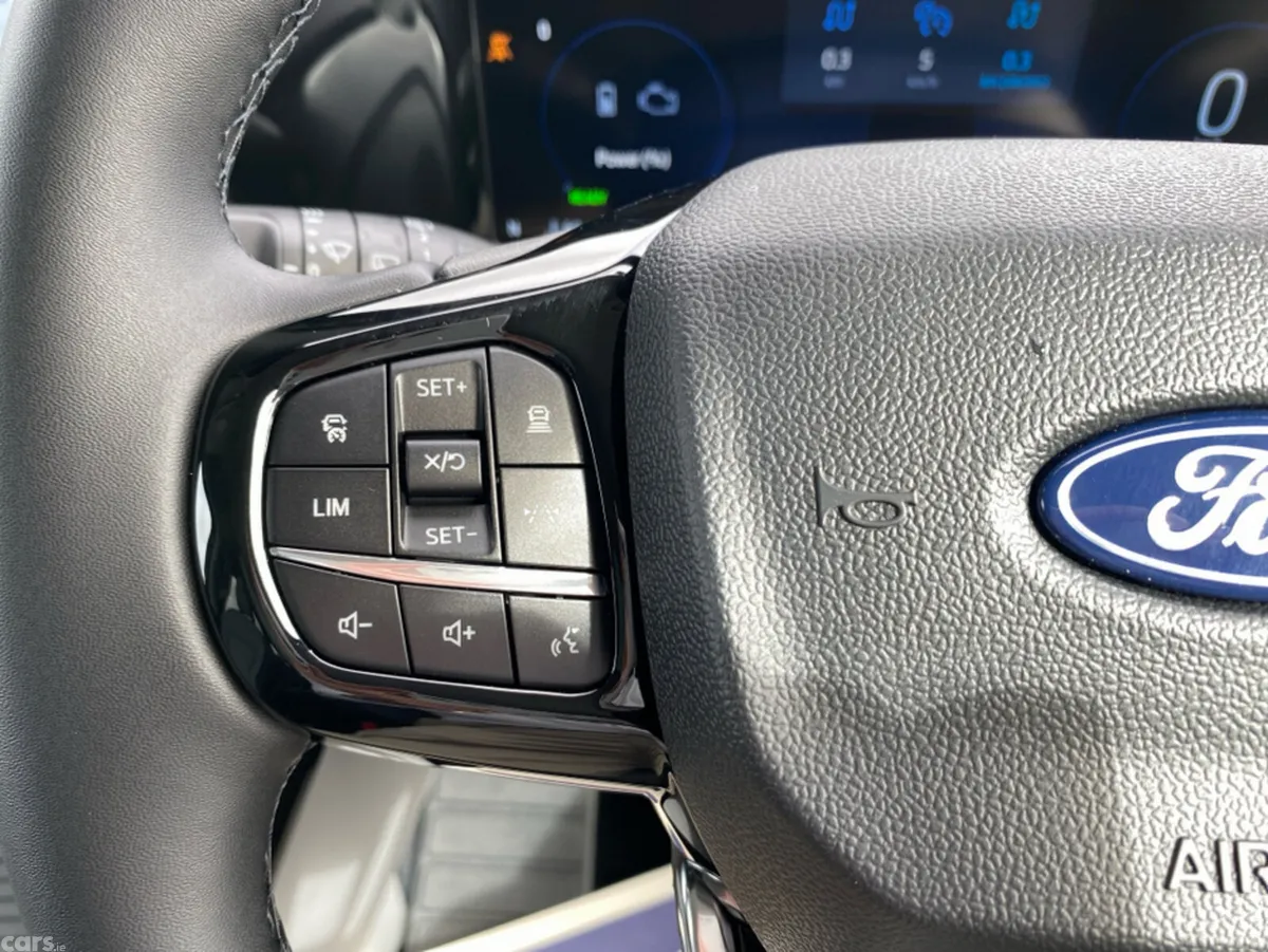Ford Tourneo Custom Van, Petrol Plug-in Hybrid, 2026, Grey