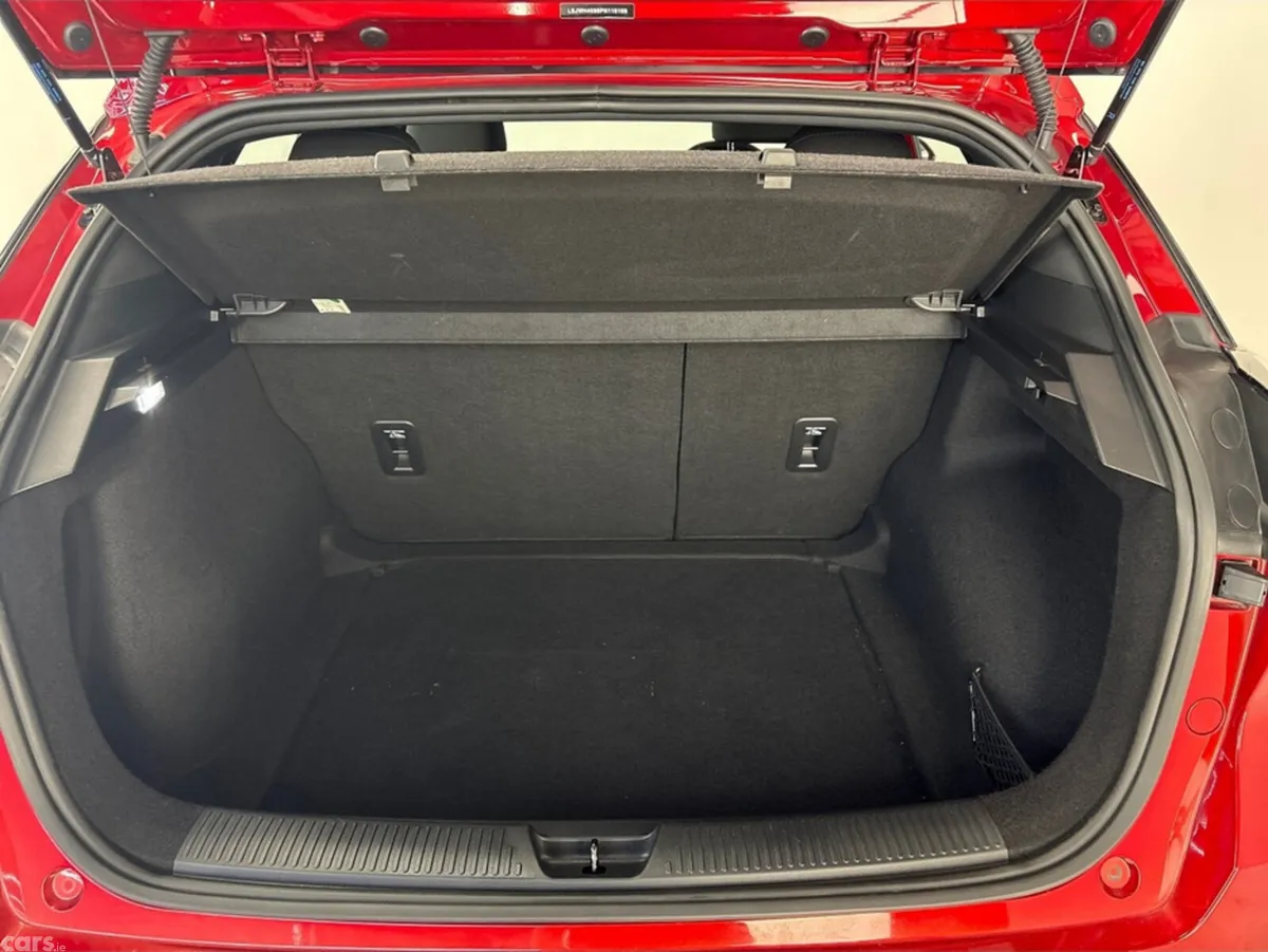 MG 4 Hatchback, Electric, 2023, Red