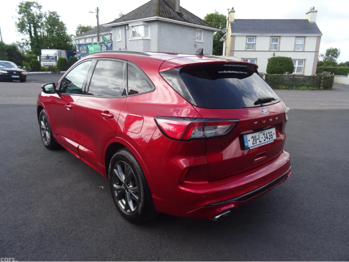 Ford Kuga MPV, Diesel, 2021, Red