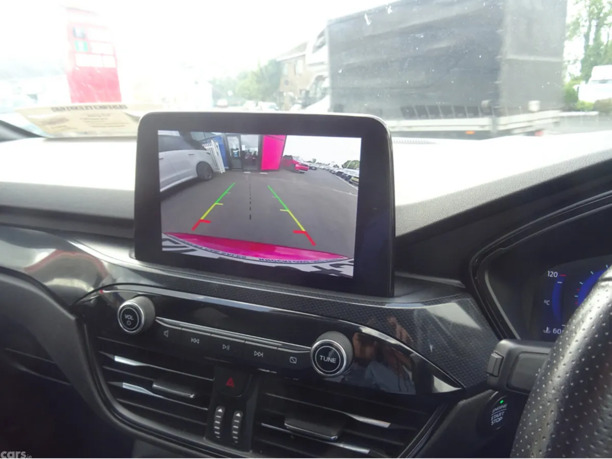 Ford Kuga MPV, Diesel, 2021, Red