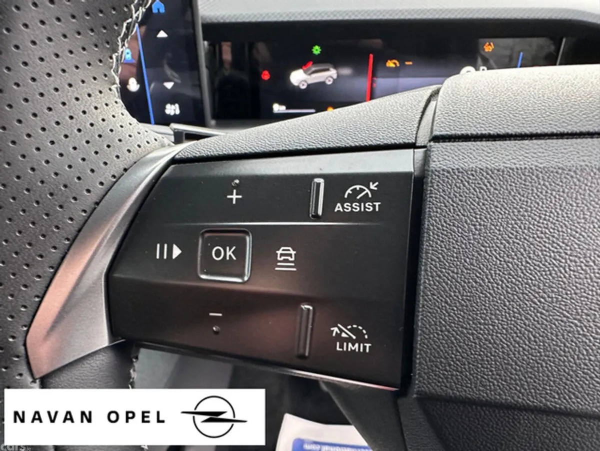 Opel Grandland SUV, Petrol Hybrid, 2027, White