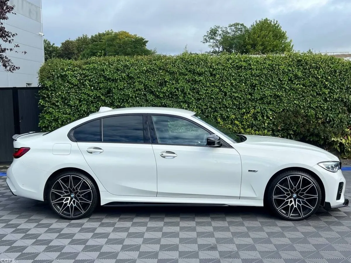 BMW 3-Series Saloon, Petrol Plug-in Hybrid, 2022, White