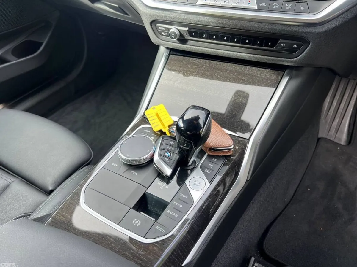 BMW 3-Series Saloon, Petrol Plug-in Hybrid, 2022, White