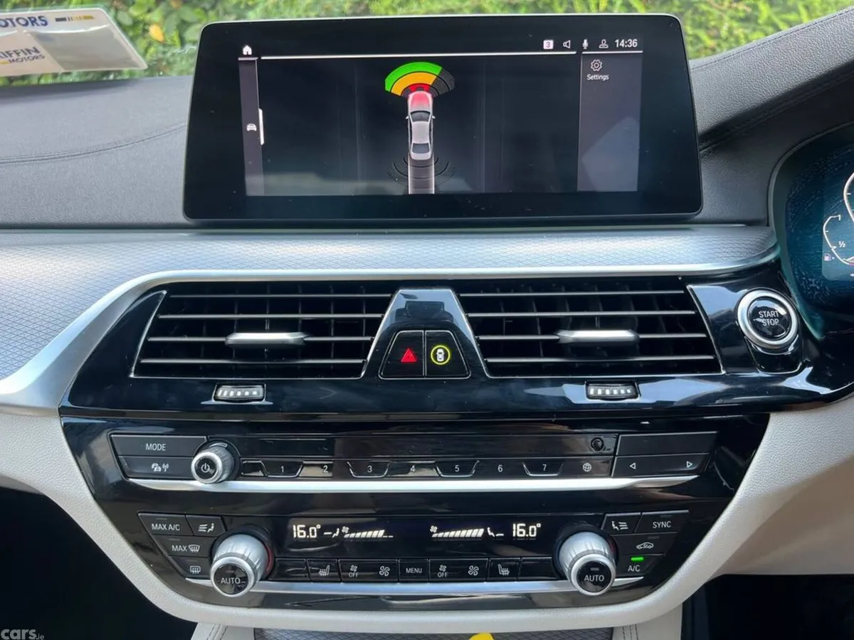 BMW 5-Series Saloon, Petrol Plug-in Hybrid, 2019, Black