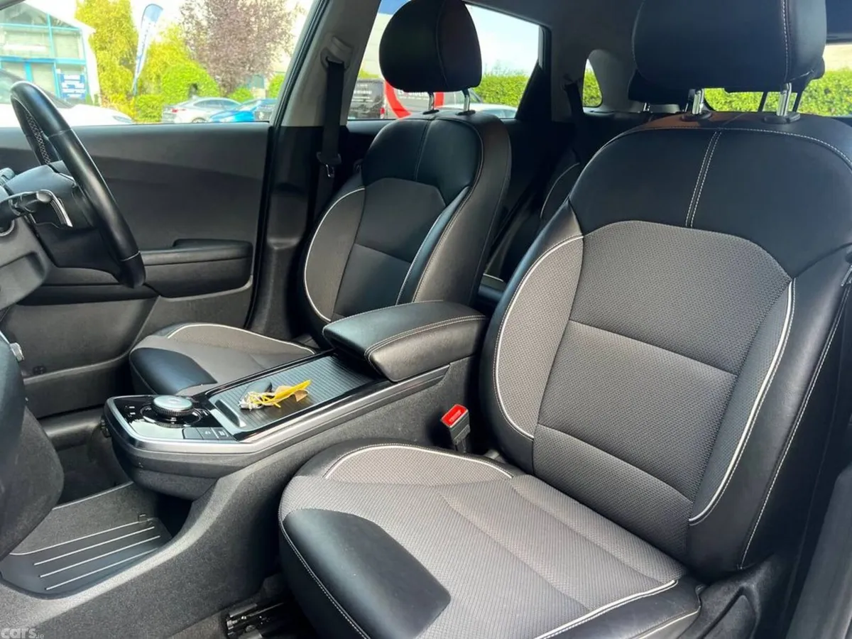 Kia e-Niro SUV, Electric, 2022, White