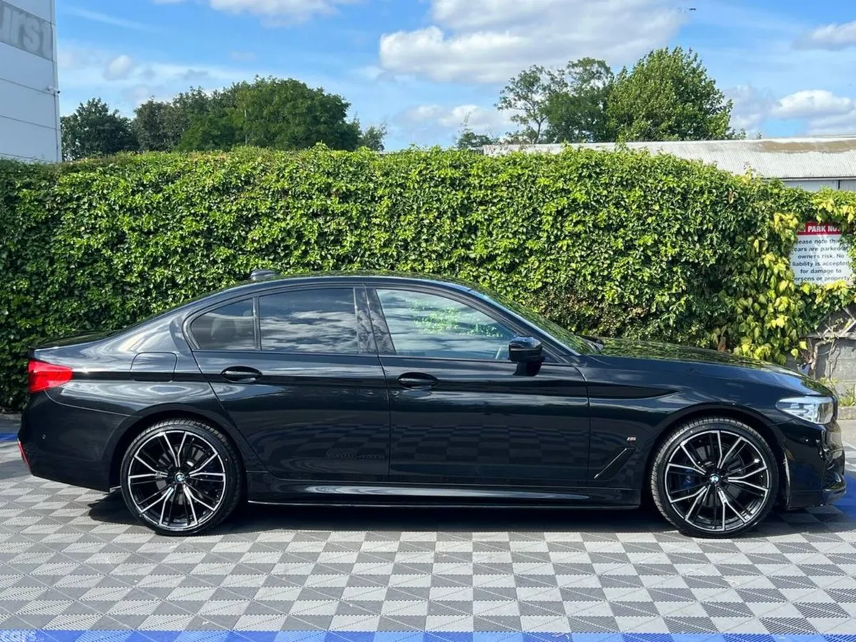 BMW 5-Series Saloon, Petrol Plug-in Hybrid, 2019, Black