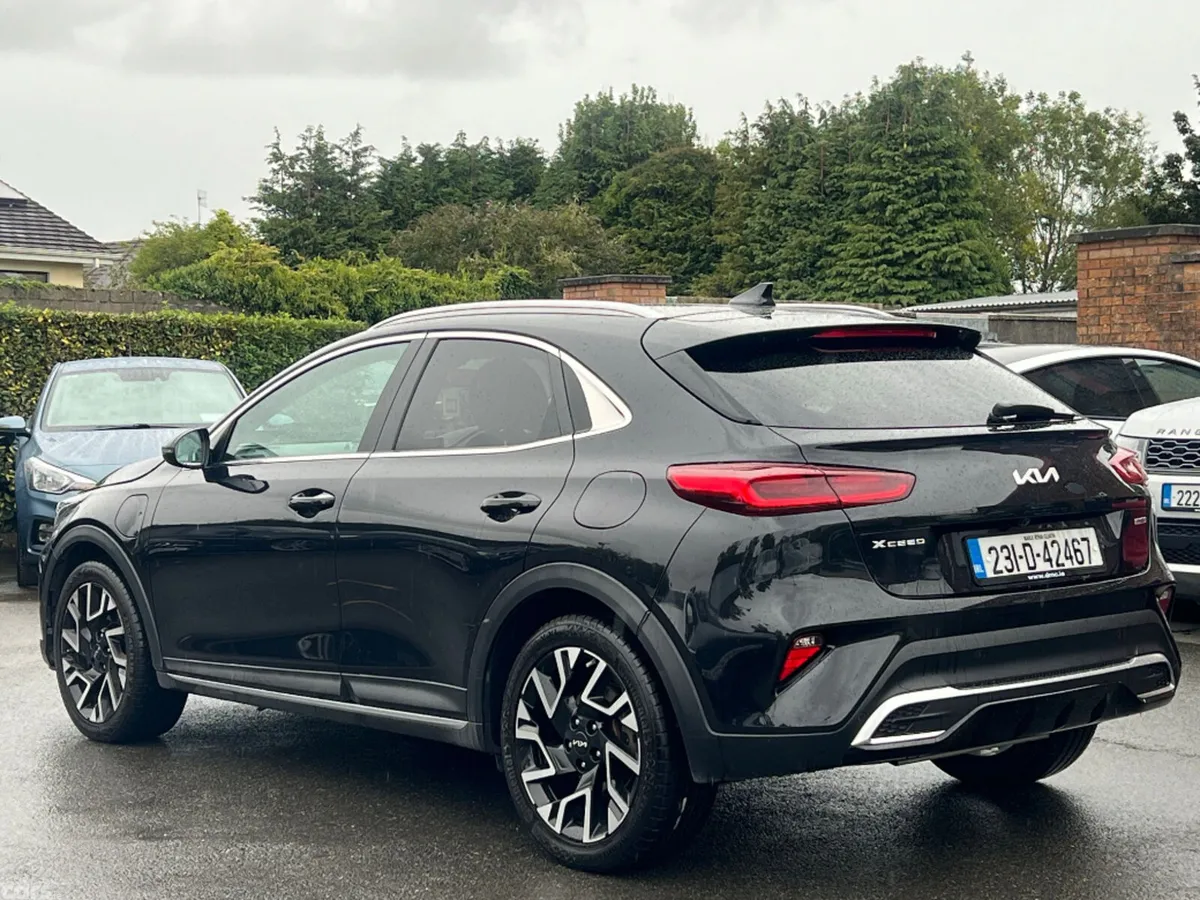 Kia XCeed Hatchback, Petrol Plug-in Hybrid, 2023, Black