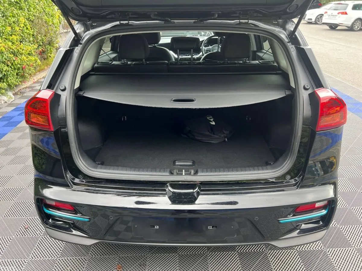 Kia e-Niro SUV, Electric, 2022, Black