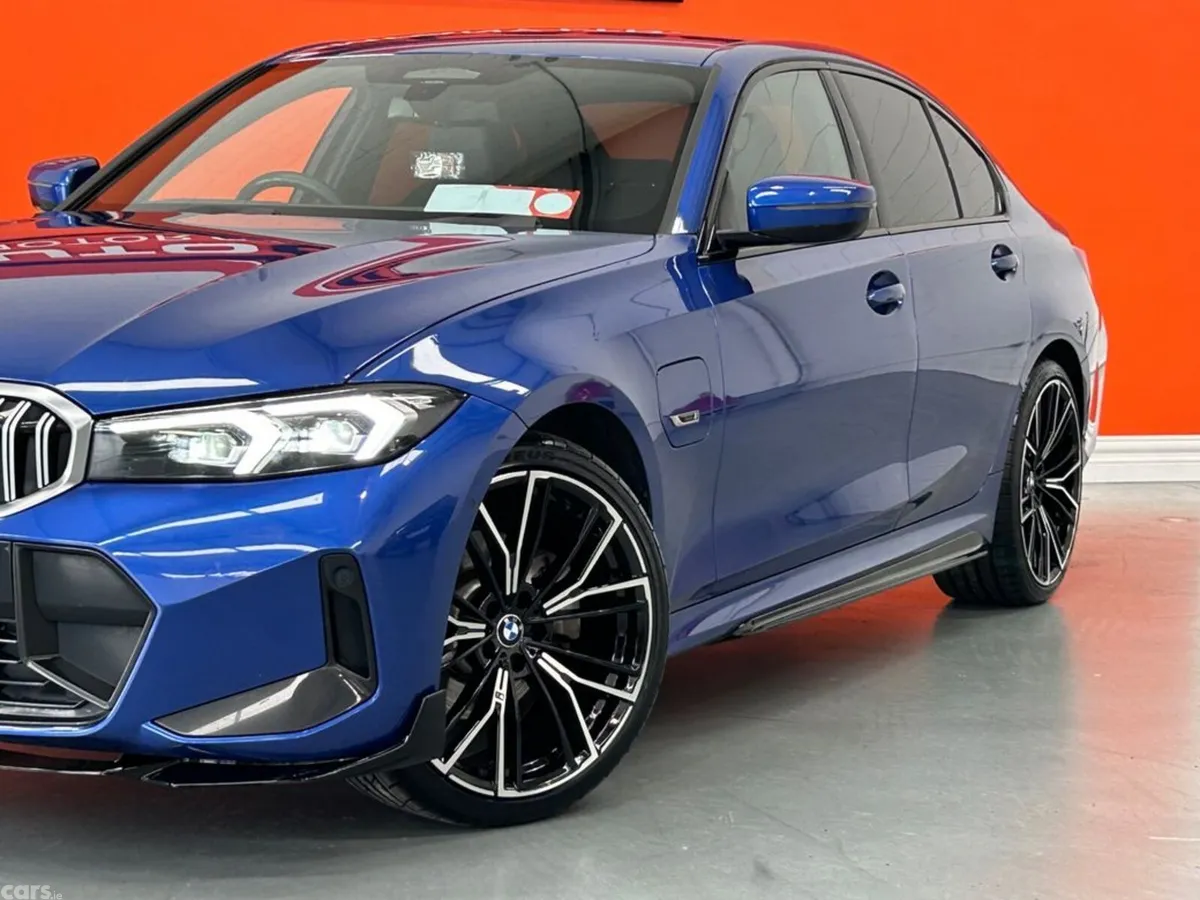 BMW 3-Series Saloon, Petrol Plug-in Hybrid, 2023, Blue