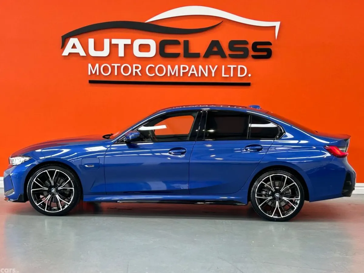 BMW 3-Series Saloon, Petrol Plug-in Hybrid, 2023, Blue