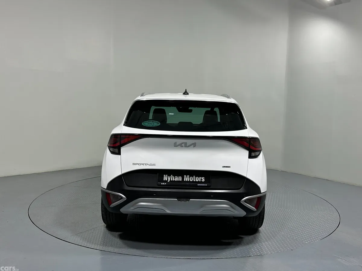 Kia Sportage SUV, Petrol Plug-in Hybrid, 2023, White