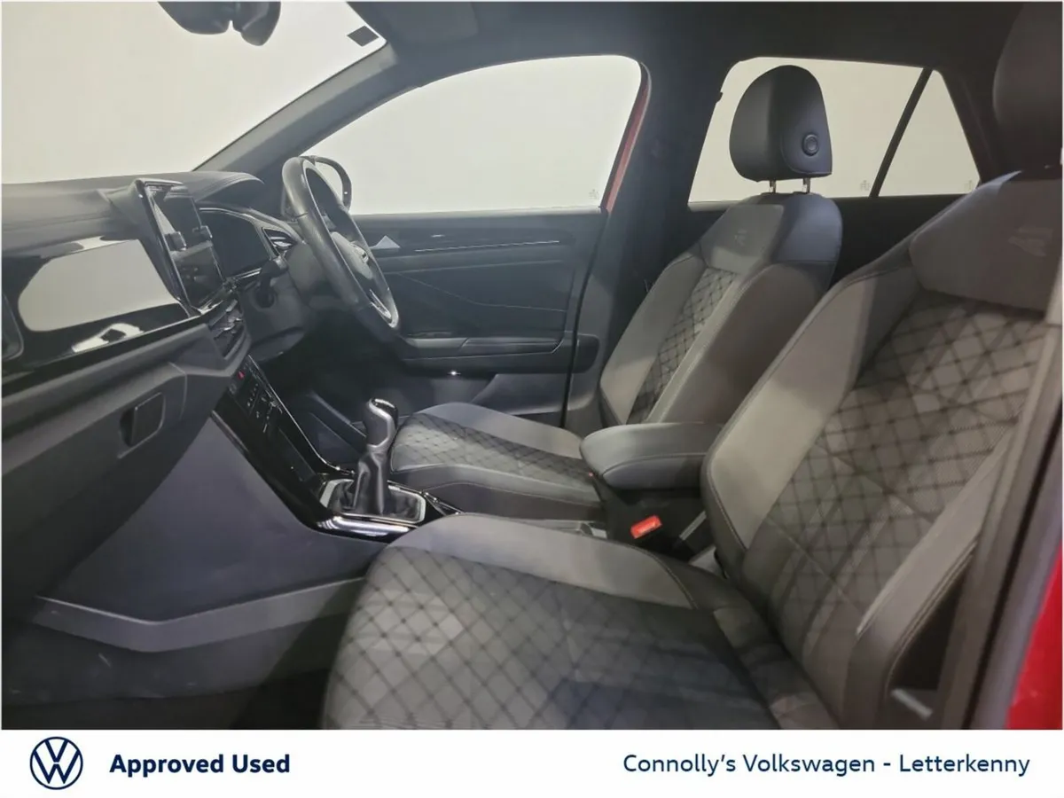 Volkswagen T-Roc SUV, Petrol, 2023, Red