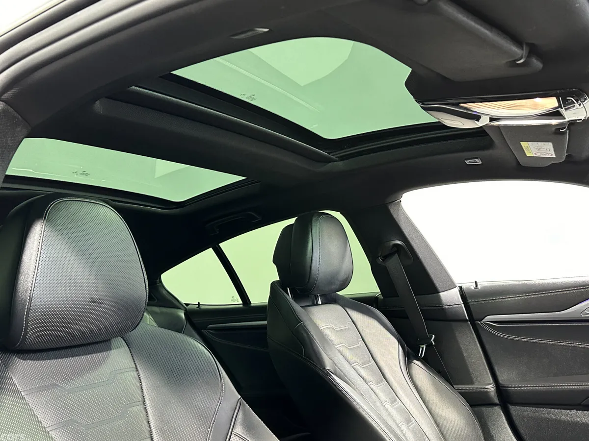 BMW 8-Series Coupe, Petrol, 2020, Blue