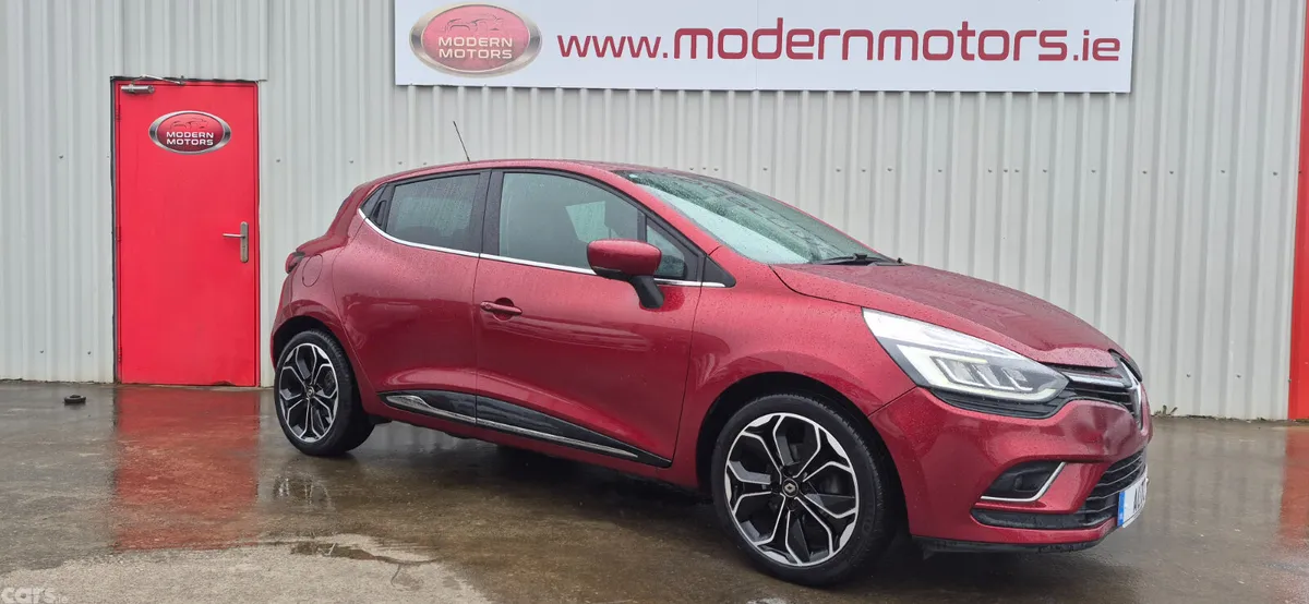 Renault Clio Hatchback, Petrol, 2018, Red