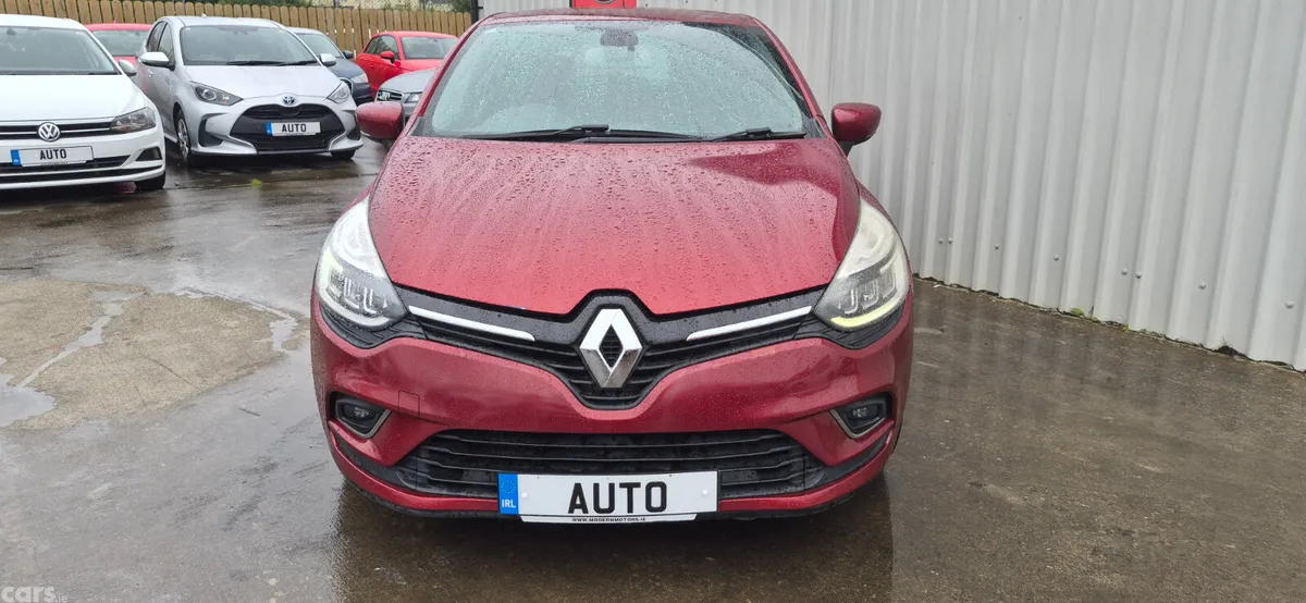 Renault Clio Hatchback, Petrol, 2018, Red
