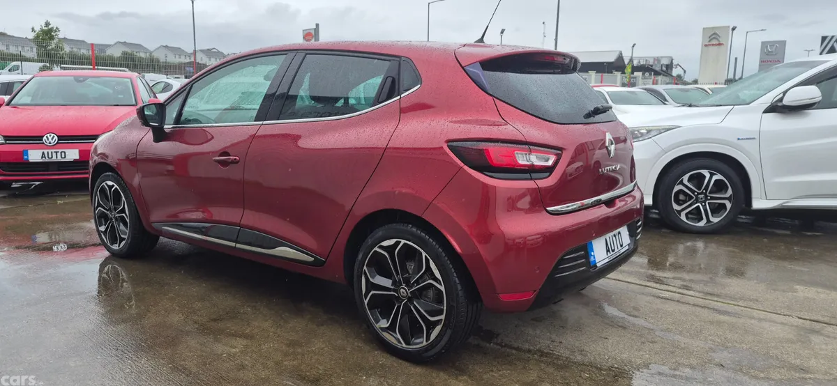 Renault Clio Hatchback, Petrol, 2018, Red