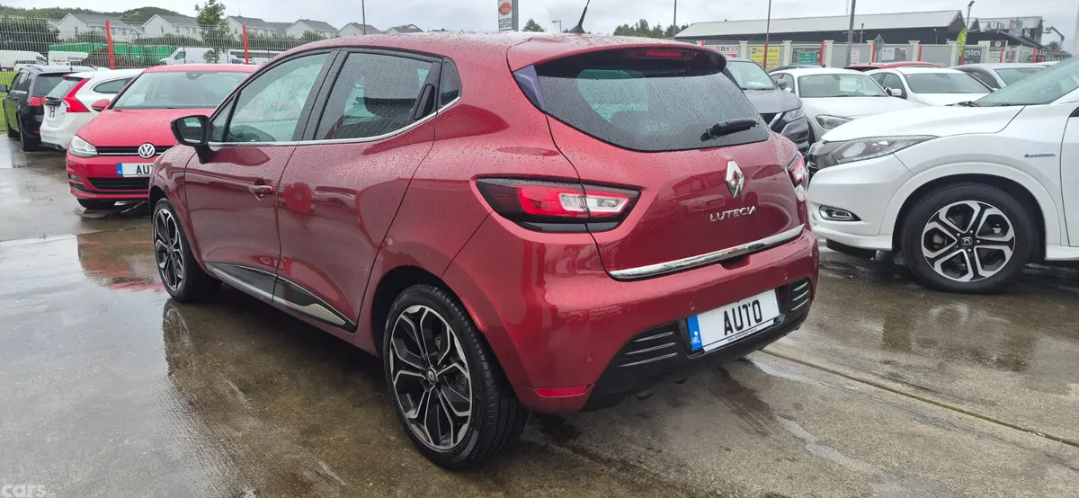 Renault Clio Hatchback, Petrol, 2018, Red
