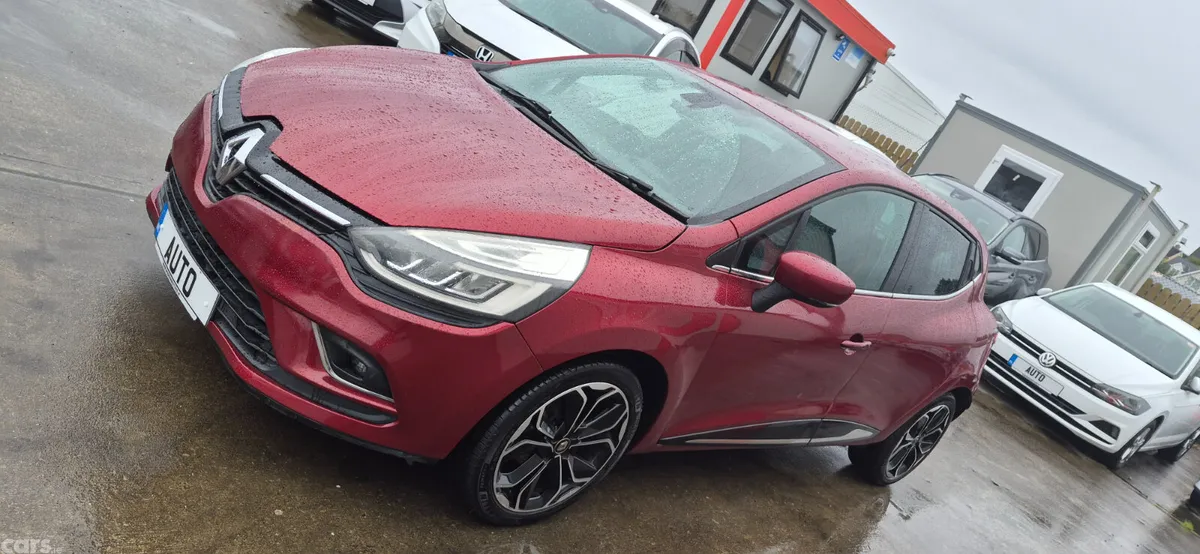 Renault Clio Hatchback, Petrol, 2018, Red