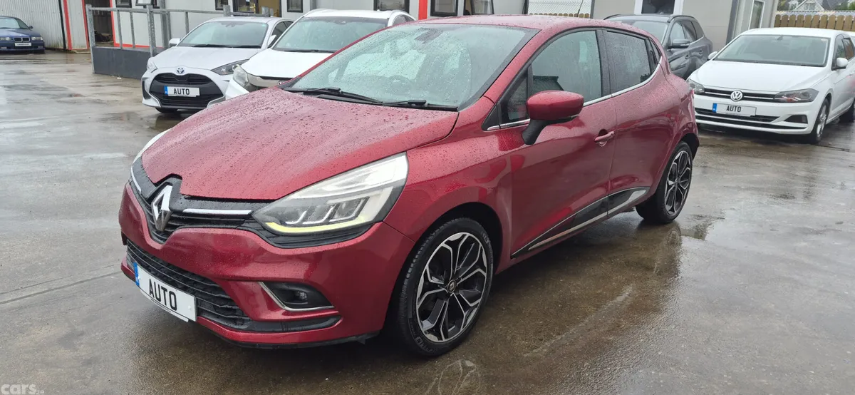 Renault Clio Hatchback, Petrol, 2018, Red